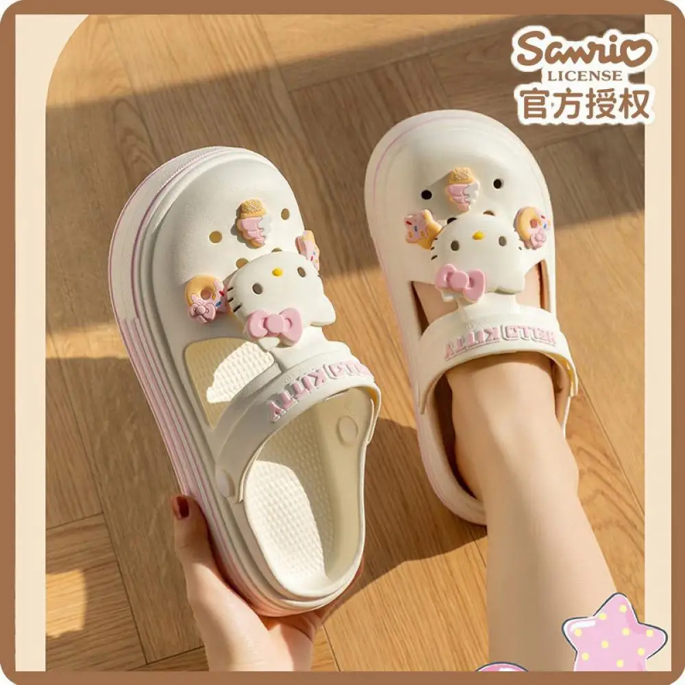 

Kawaii Kuromi Hello Kitty, тапочки из ЭВА для родителей и детей, сандалии Sanrioed, детские летние пляжные нескользящие сандалии для девочек в стиле аниме