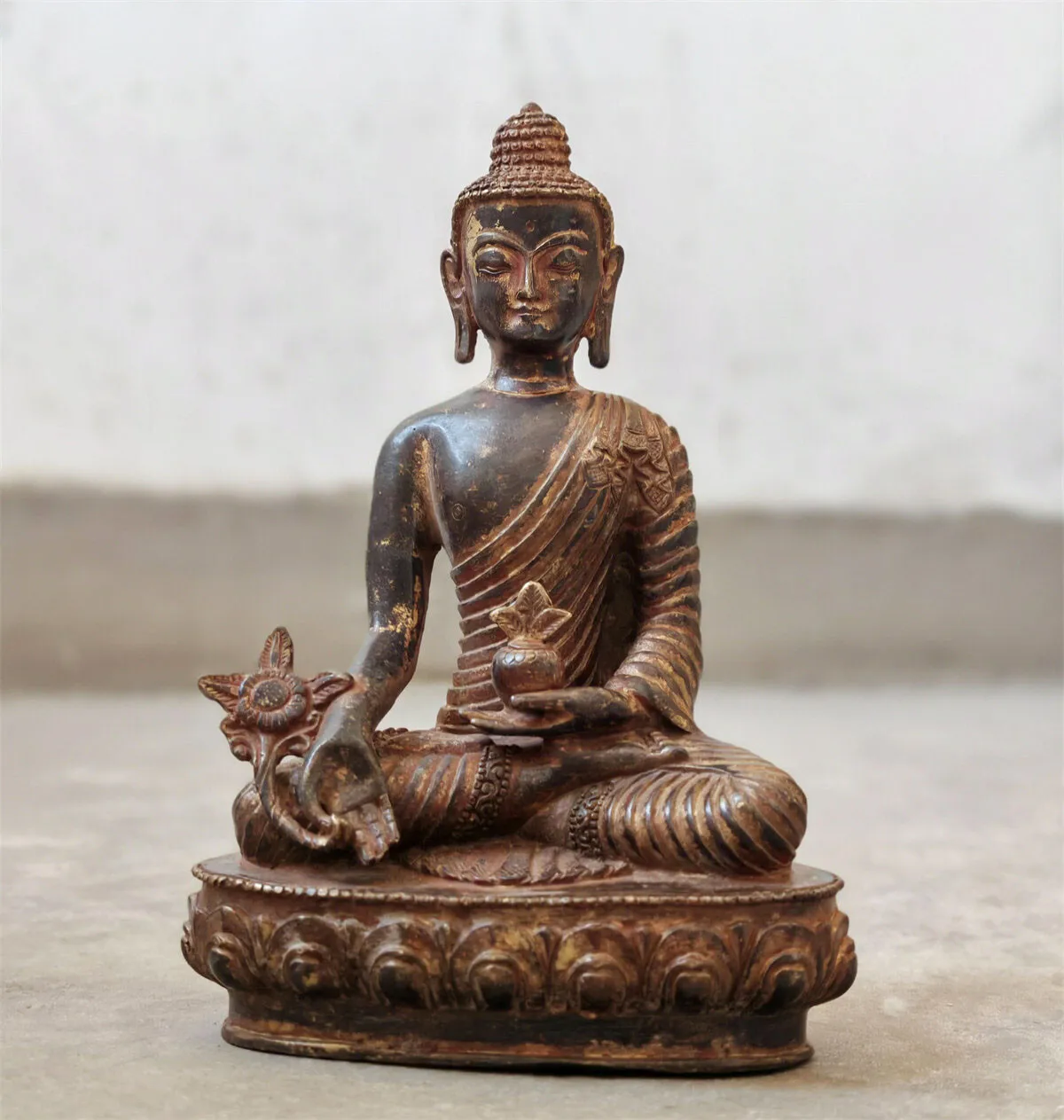 

Antique ancient Menla Medicine Buddha Old bronze Sakyamuni Buddha Statue