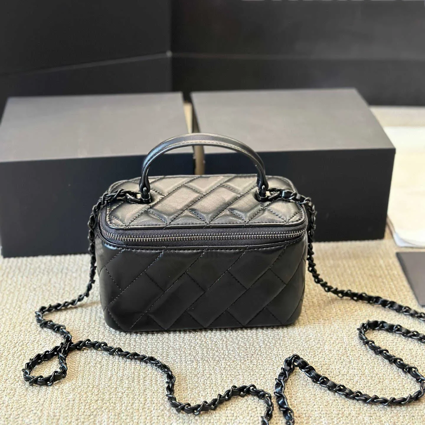 

Sizes 2 Women Classic Make Up Box Designer Bags Chain Makeup Bag Shoulder Handle Leather Crossbody Purse Diamond Suitcases Luxur