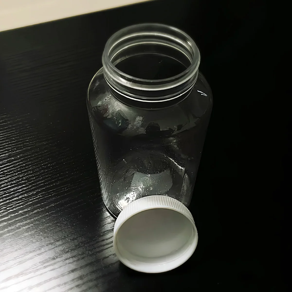 Garrafa mirage por j.c truques de magia pequenos objetos aparecendo em garrafa vazia produção de moedas de peixe dourado close-up ilusão truque