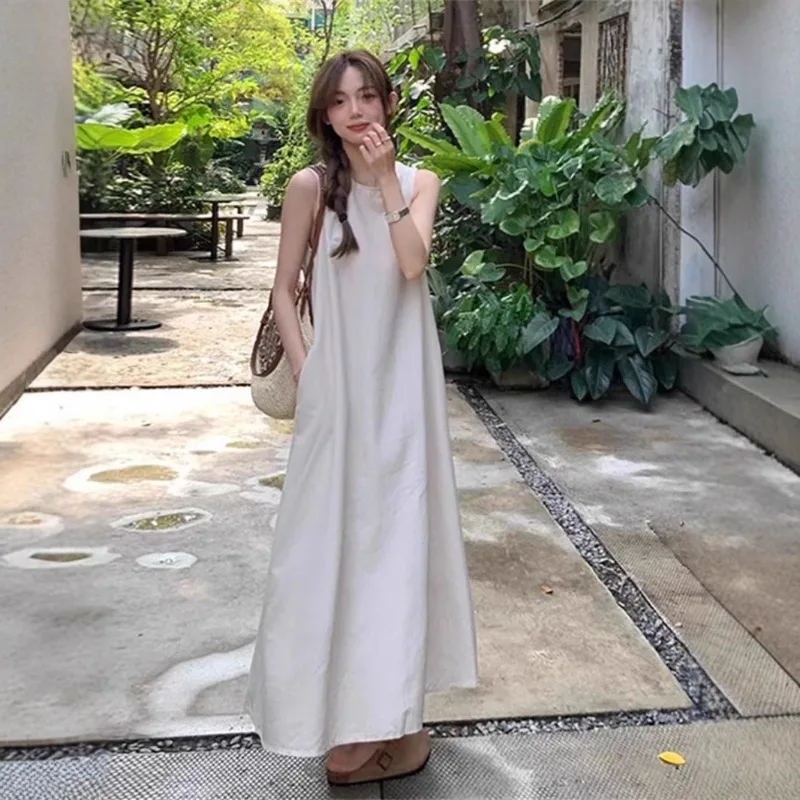 Design Sense Niche Back Hollow Sleeveless Dress Women's New Summer Loose Round Neck Medium and Long Vest Skirt 2026