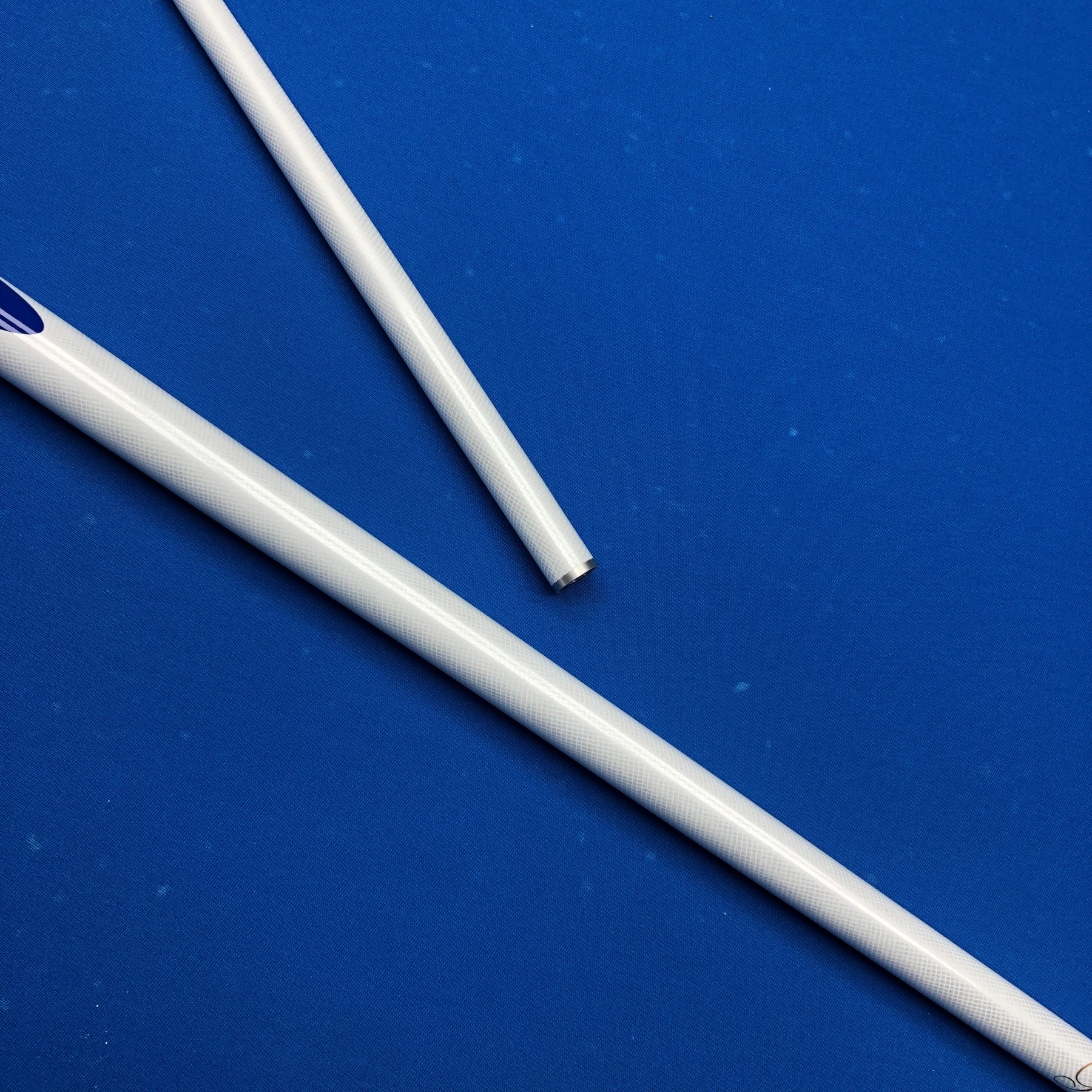 Professional Snooker Cue Fiberglass 9.6mm Low Deflection Shaft 1/2 Split Stainless Steel Joint Multi Layer Tip for Precision