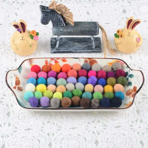 50Pcs wool Felt Balls 2cm Multi color beads Party birthday room Decoration Home decor DIY Craft pom-poms for creativity