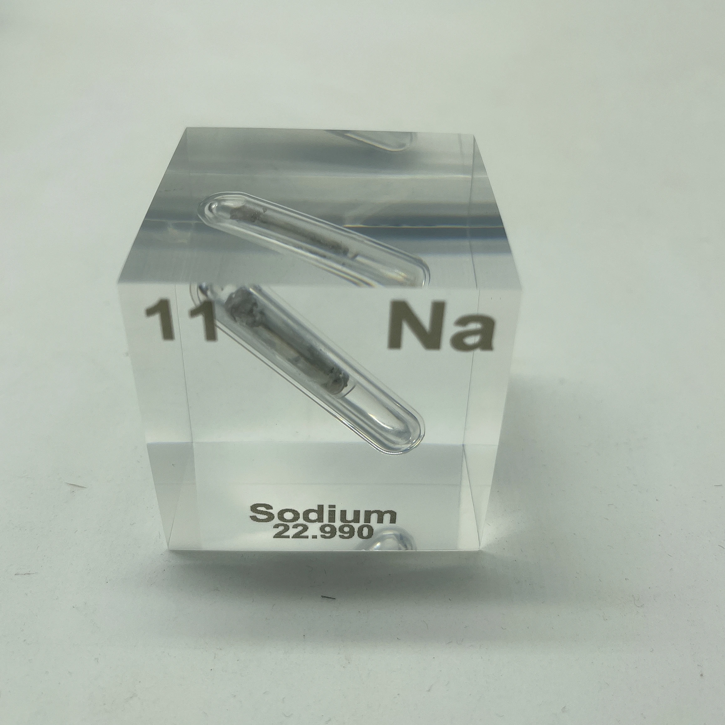 11 Na Sodium Sample Cube Acrylic Real Periodic Table With Elements Embedded Science Gifts and Scientist Collections