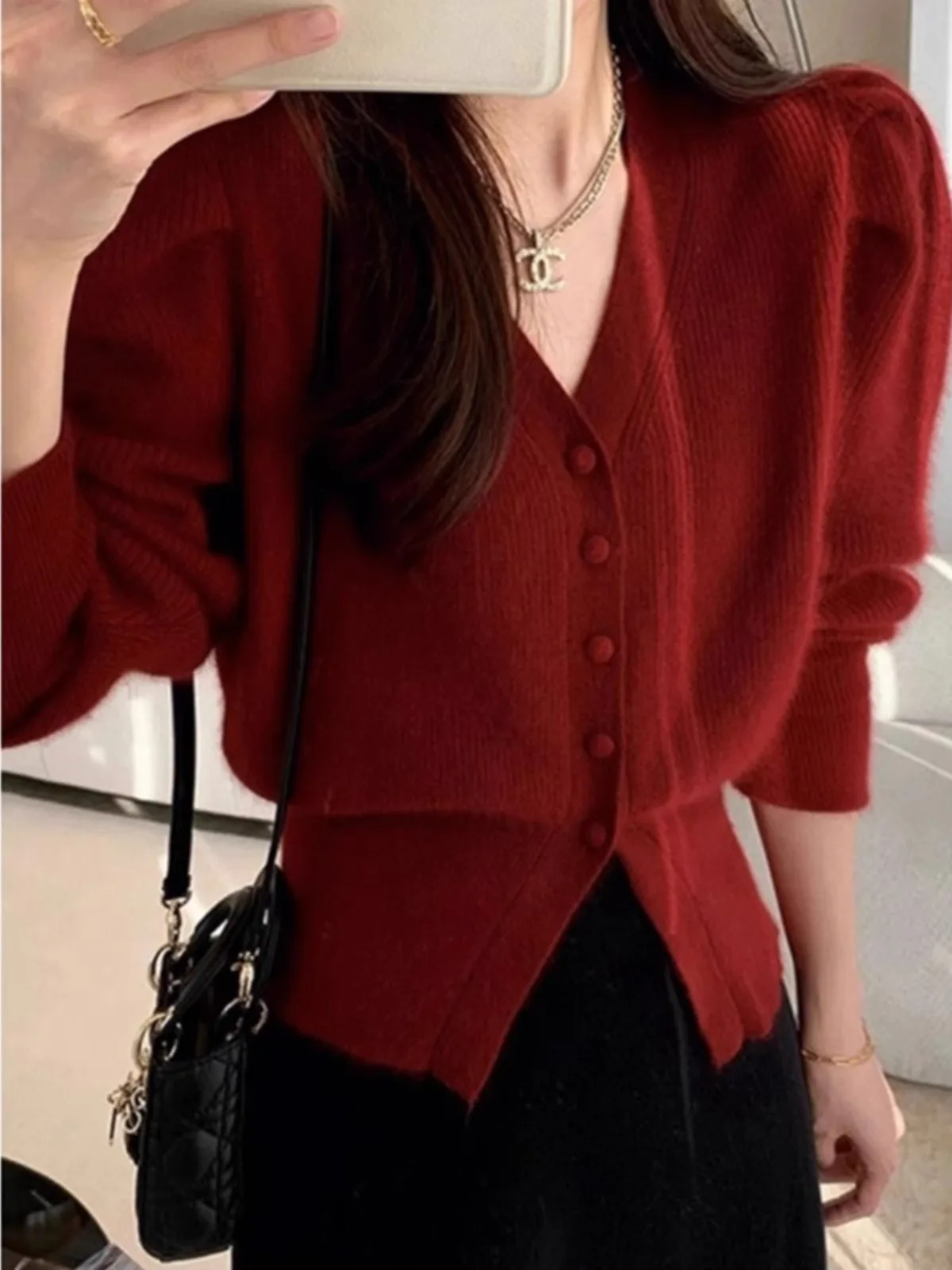 

Red Knitted Sweater Coat Women's Design Sensation New Year Rabbit Year Base irt Top V-ne Long Sve Thiened Outerwear