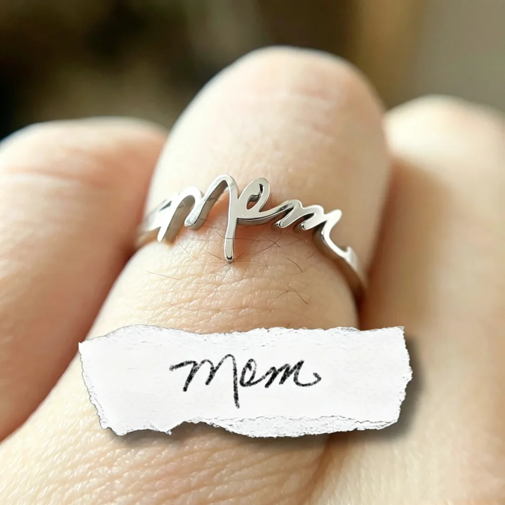 Custom Script Name Ring Person - đánh giá và giá Wedding Zone