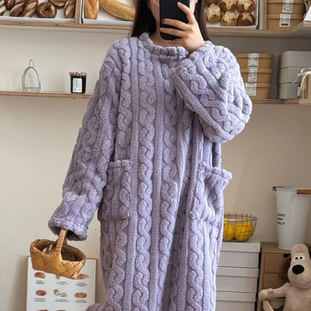 Nieuwe dikker warme zachte nachtjurk koraal fluweel comfort winter nachtkleding dubbele zak effen kleur dames homewear