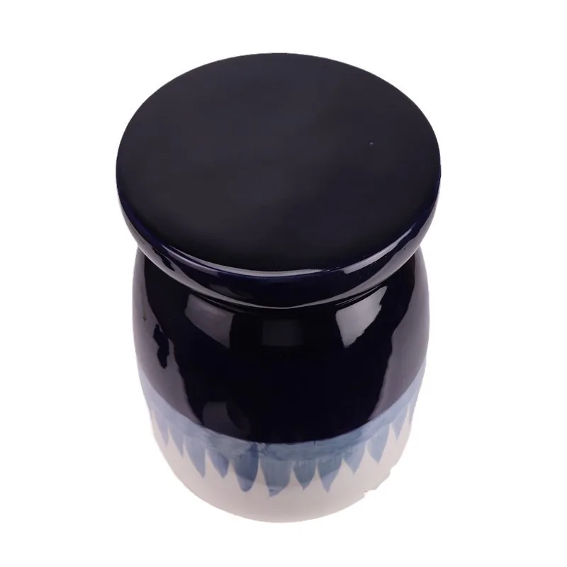 Ceramic blue and white dressing stool retro hand-painted round stool bathroom courtyard living room cool stool coffee table