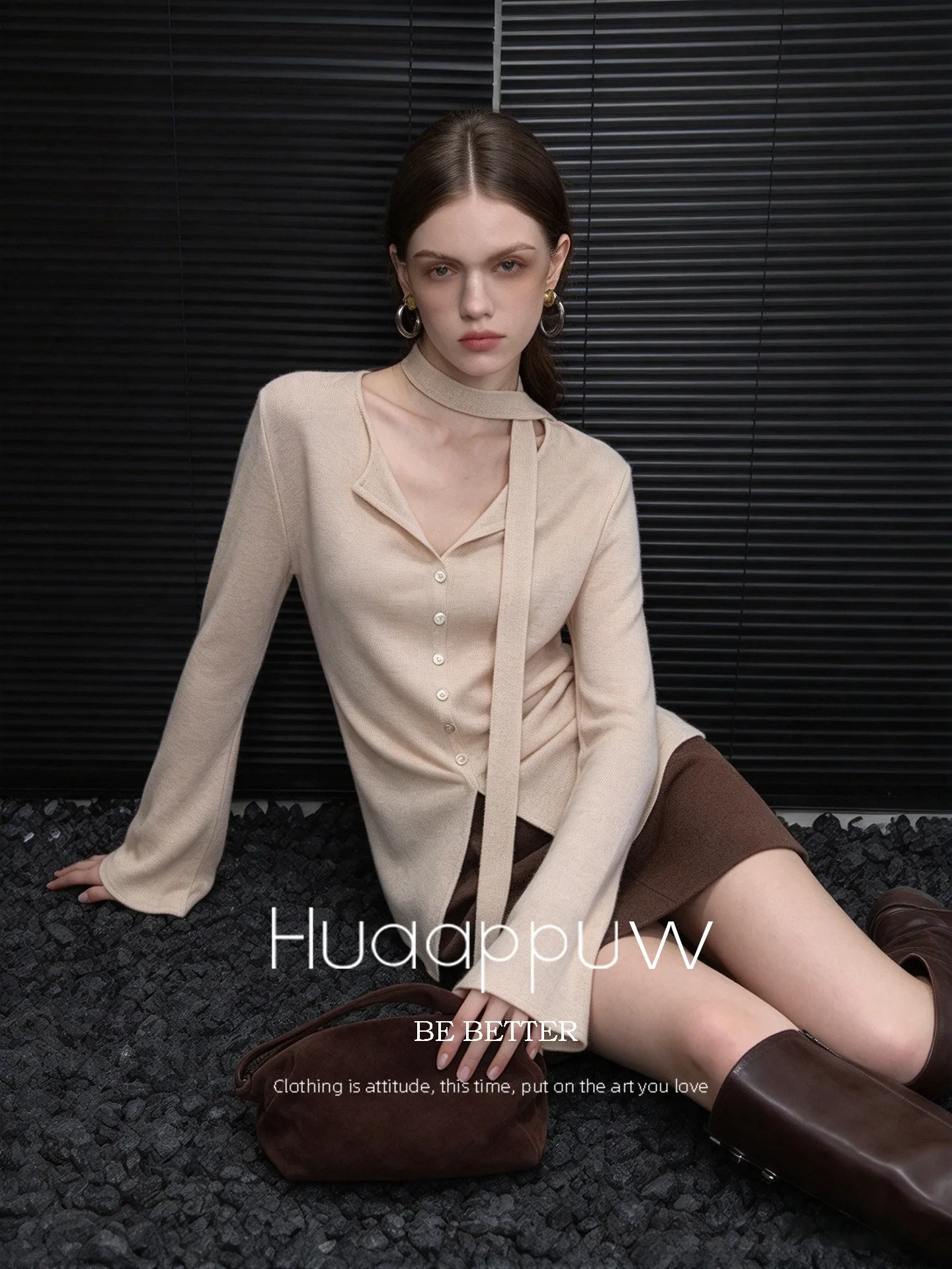 Elegant Bow Tie T-Shirt Flip  V Neck Bell Sleeve Waist in T-Shirt French Style Universal Fit Slimming Long Sleeve Winter