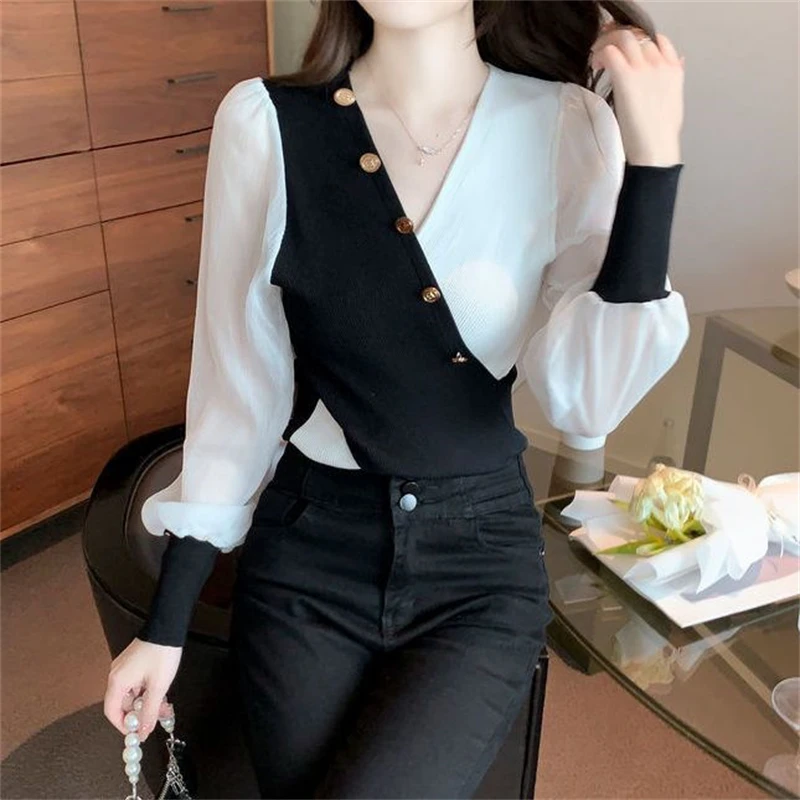 Women Korean Fashion Contrast Color Patchwork Ribbed Knit Blouses Office Lady Elegant Chic Slim Shirts V Neck Long Sleeve Tops