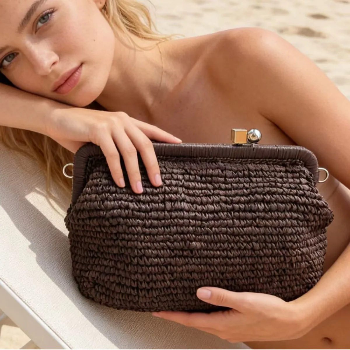Bohemian Woven Clip Women Bag Handmade Kisslock Shoulder Bag Paper Rope Crochet Straw Bags for Women Summer Beach Bags Handbag