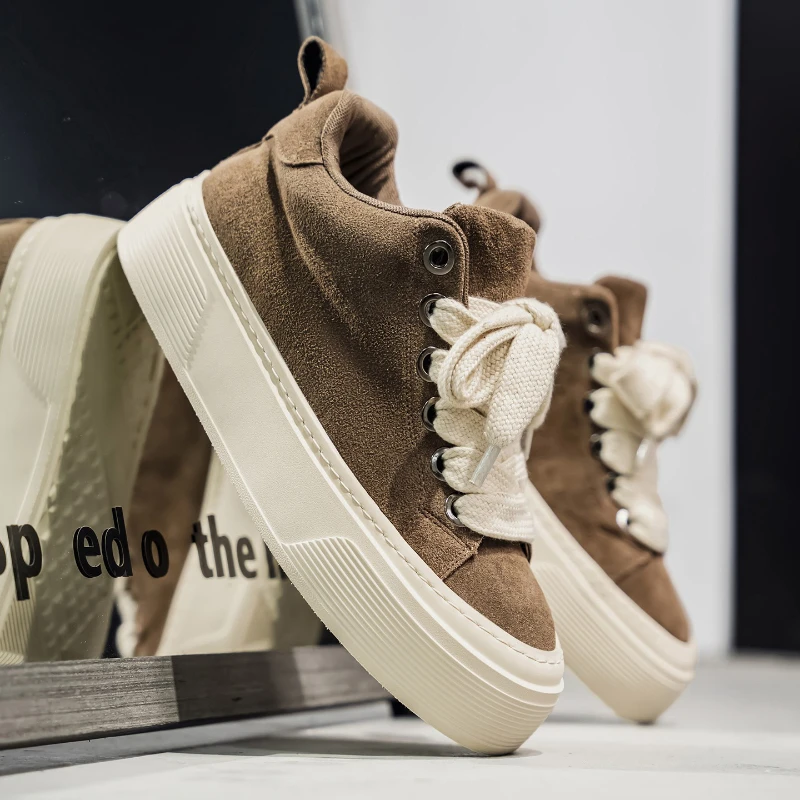 

Mid-top Large-sized Men's Round-toed Flat-heeled Lace-up Color-blocking Retro Style Fashionable Soft-soled Walking Sneakers