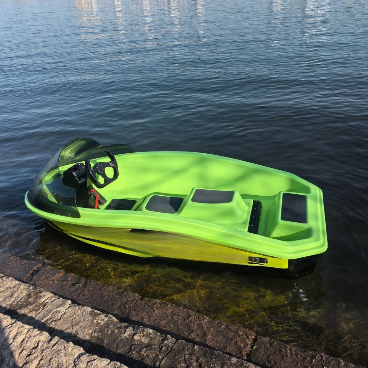 Mini electric karting boat, surfing multi-purpose fishing boat, water sports water skiing