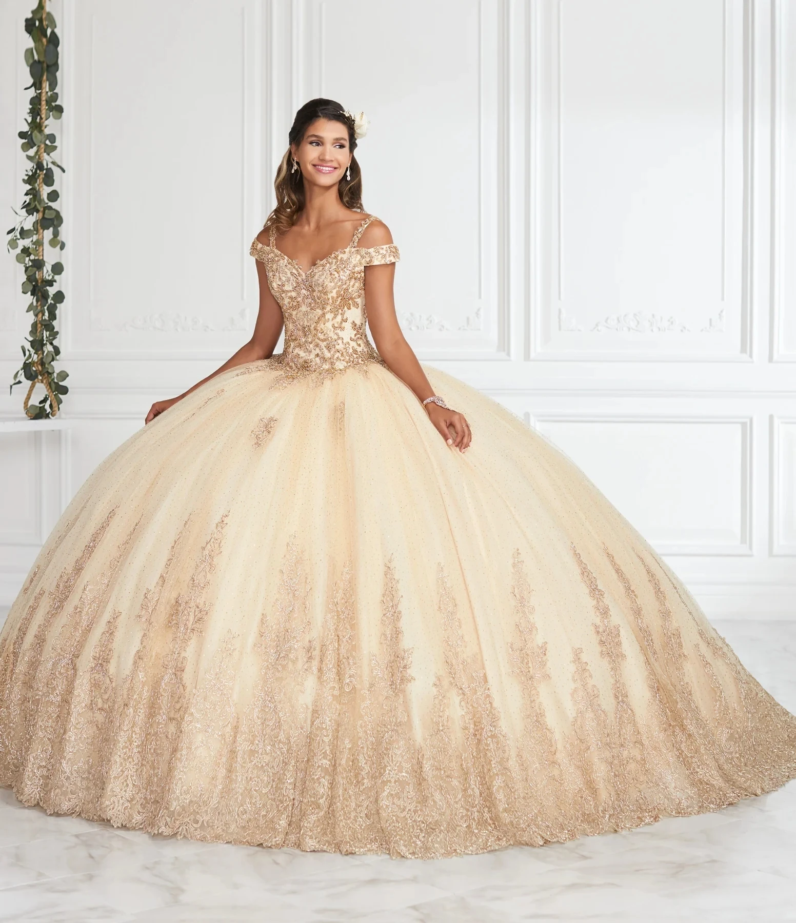 Champagne Charro Quinceanera Dresses Ball Gown Off The Shoulder Tulle Appliques Puffy Mexican Sweet 16 Dresses 15 Anos