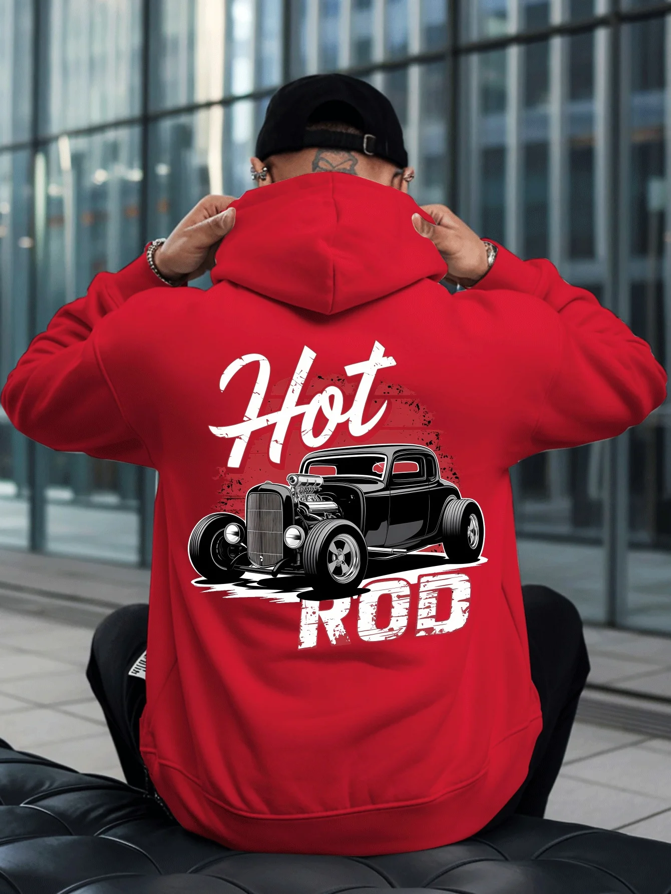 Men's retro street fashion hooded sweatshirt for car enthusiasts,with distressed patterns of American classic cars printed on it