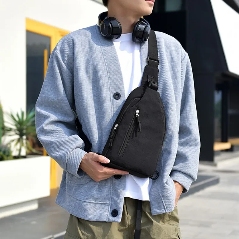 

Men's Chest Bag Nylon Lightweight Waterproof Shoulder Bag Portable Sports Leisure Crossbody Bag For Women Multi-pocket Sling Bag