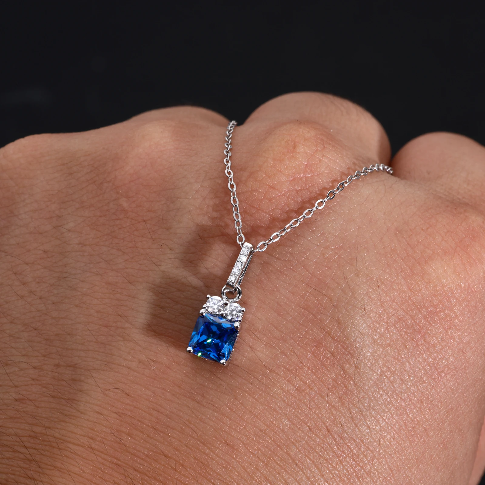 TUHE أنثى الأزرق قلادة قلادة مجوهرات 925 فضة اللون زركون كريستال هدايا مجوهرات نسائية