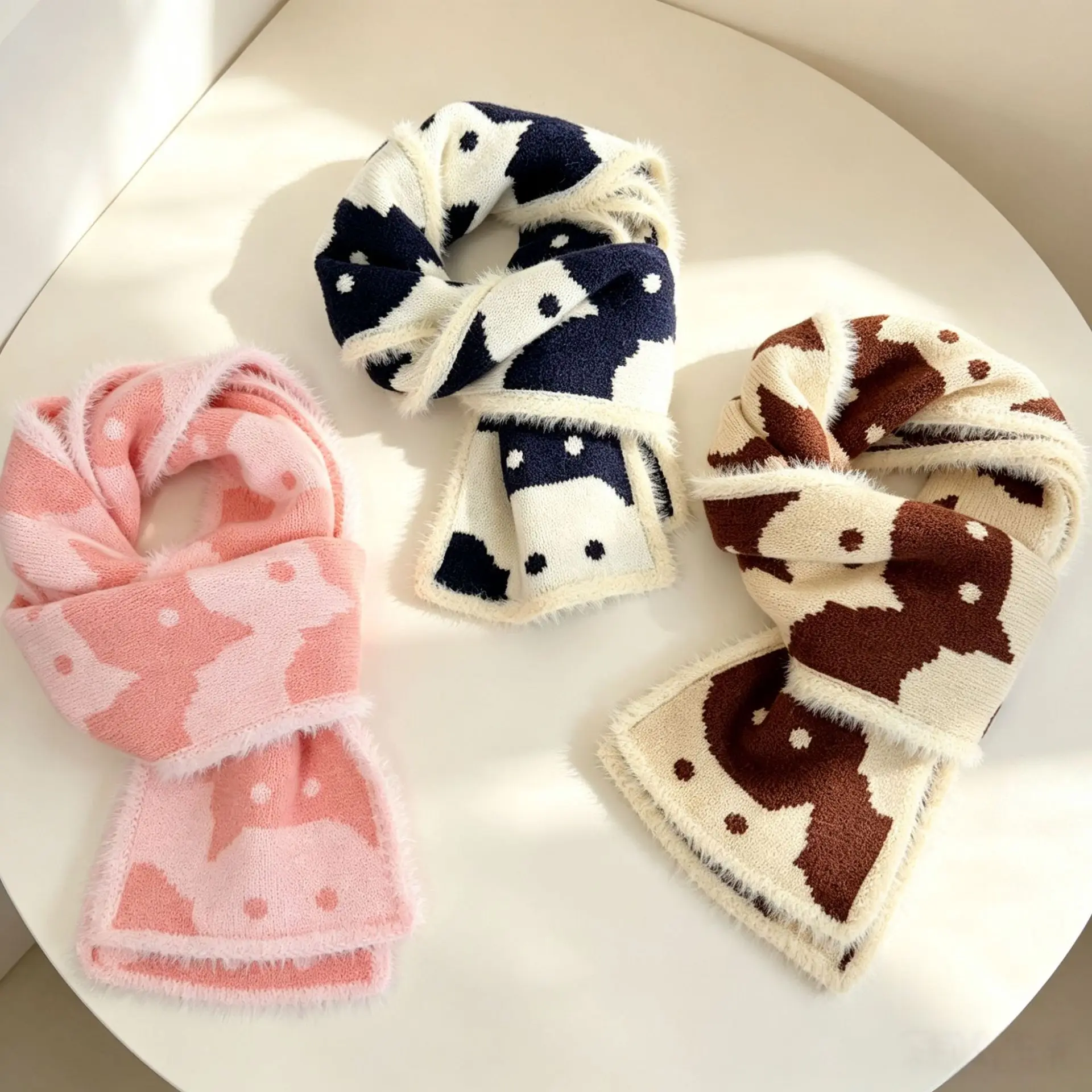 New Japanese cute funny kitten short knitted scarf female autumn and winter student warm versatile couple scarf
