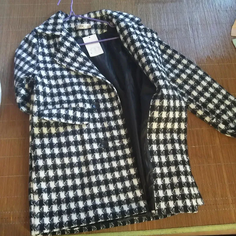 Cappotto di lana da donna autunno inverno nuovo doppio petto di media lunghezza in bianco e nero cappotto scozzese giacca di lana moda coreana 4XL