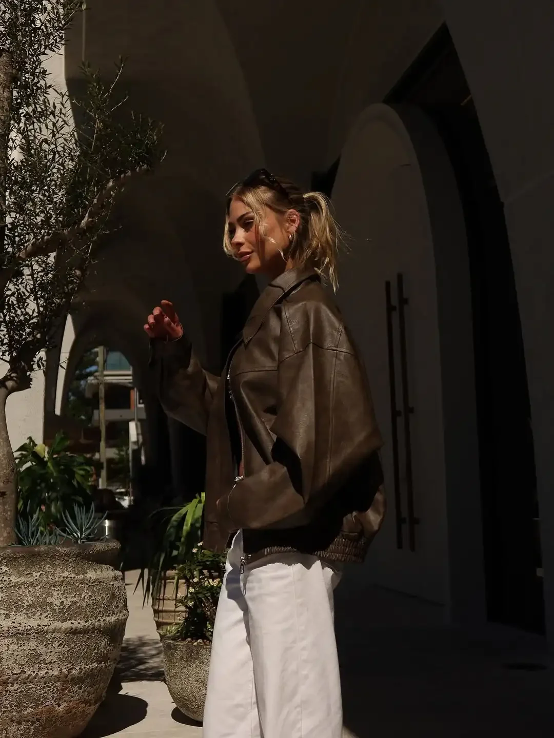 Fashion Women Leather Short Jacket Chic Lapel Zipper Pocket Loose Outerwear 2025 Casual New Lady Autumn Daily High Street Jacket