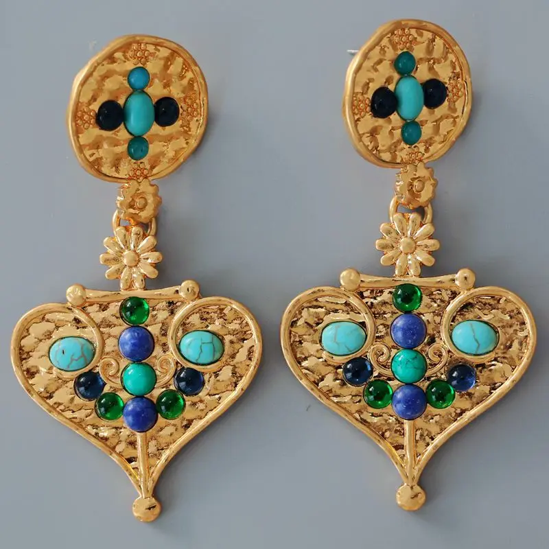 Vintage Statement Rhinestoned Green Blue Stone Heart Earrings Women Jewelry Runway Party T Show Fancy Trendy Boho INS Japan