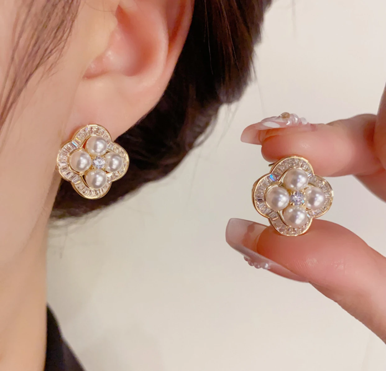 

Luxury gentle pearl earrings, trendy women's minimalist design earrings, 2025 new