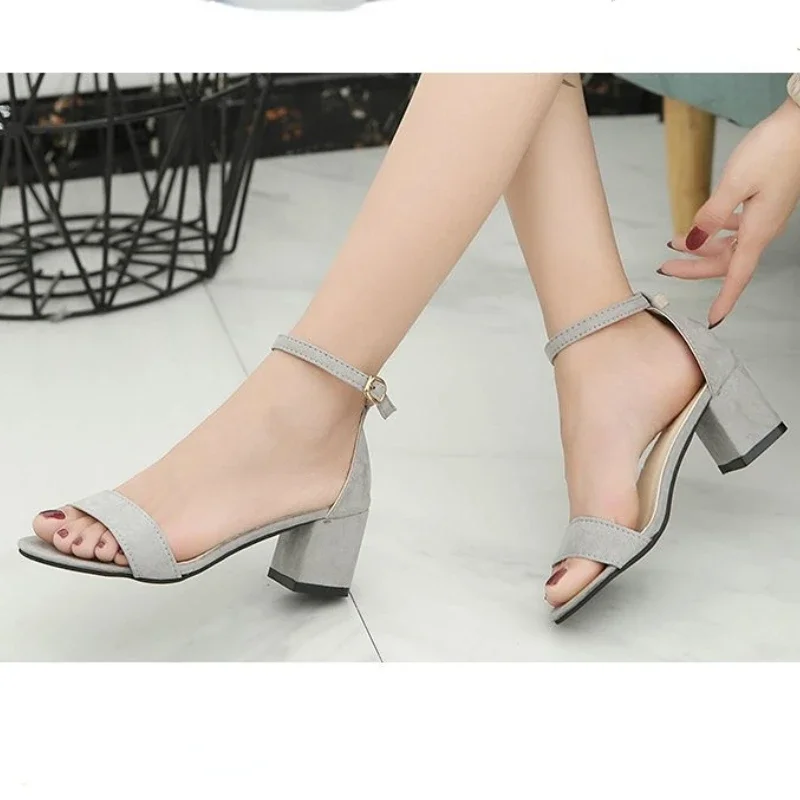 2023 New Fashion Open Toe Square Heel High Heels Sandals Women Summer Shoes Fashion Sexy Buckle Strap Ladies Shoes Size 34-42