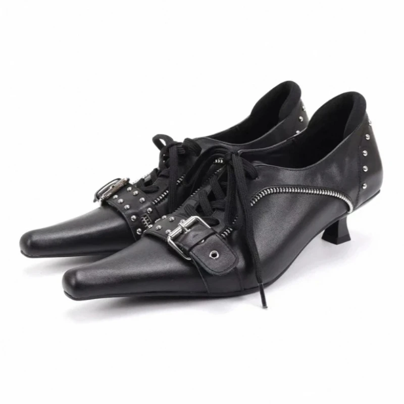 

Punk Style Kitten Heels Pumps Women 2026 Fashion Belt Buckle Rivet Design High Heels Retro Pointed Toe Lace Up Designer Shoes