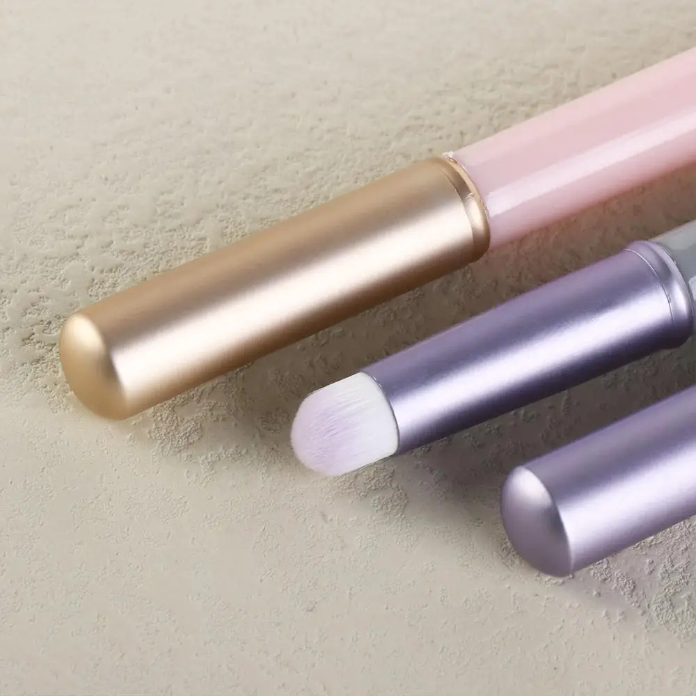 Easy To Carry Multi-Purpose Lip Brush Portable Professional Concealer Brush Lip Gloss Strong Coverage Lipstick Brush Women
