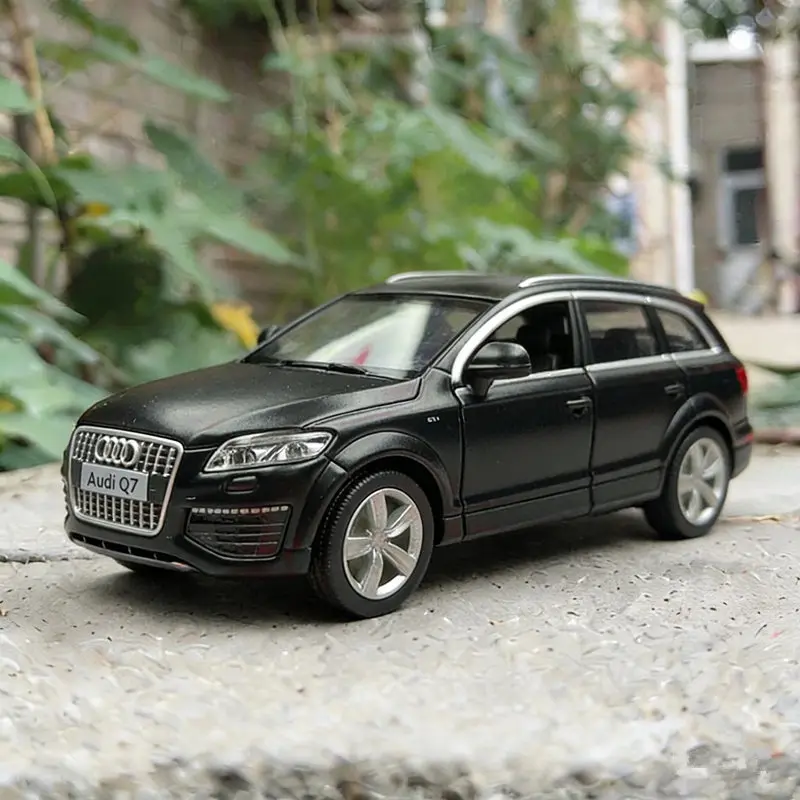 

1:36 AUDI Q7 внедорожник, модель автомобиля из сплава, литой под давлением металлический мини-мобиль, модель автомобиля, коллекция высокой имитации, миниатюрные весы, детский подарок