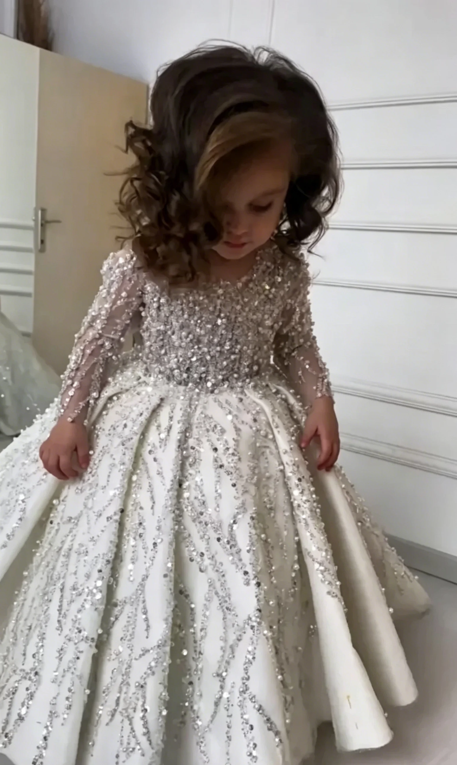 Shiny Flower Girl Dresses For Wedding Full Sleeves Sequin Floor Lenght Kids Party Birthday Dress First Communion Gown Custom image 2