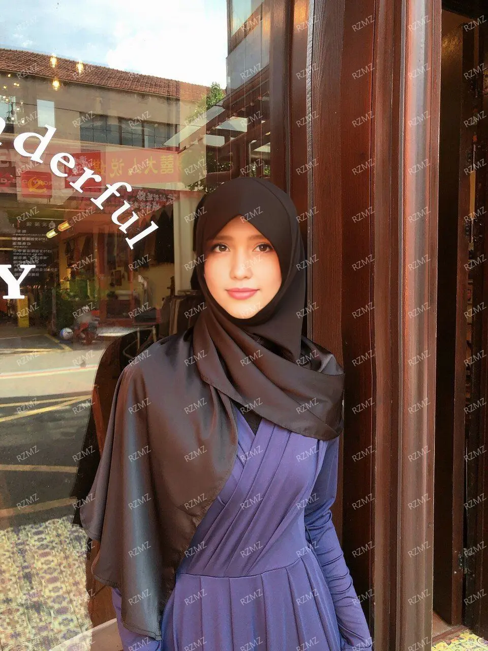 2024 summer new Muslim clothing crystal linen soft brim satin scarf headscarf ladies scarf comfortable and breathable