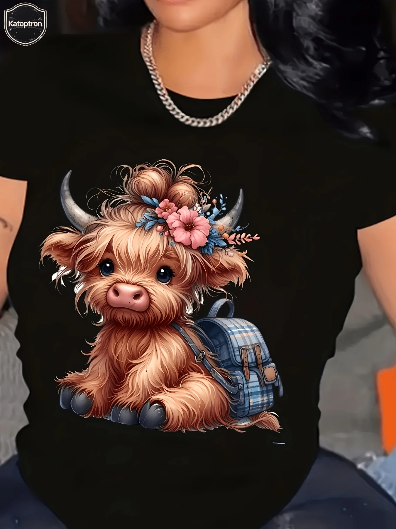 Cute Highland Cow with Flower Crown and Backpack Print T-Shirt for WomenMen's Quick Dry Polyester T-Shirt Breathable Lightweight Summer Casual Crew Neck Wrinkle Free Solid Color for Office Gym Daily Wear