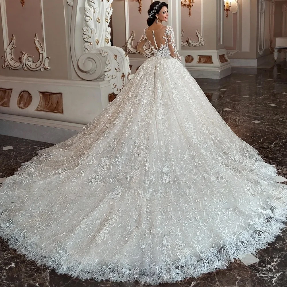 BEAUTIFUL Gorgeous Appliques Chapel Train Lace Ball Gown Wedding Dress Sexy Scoop Neck Long Sleeve Beaded Princess Bride Gown