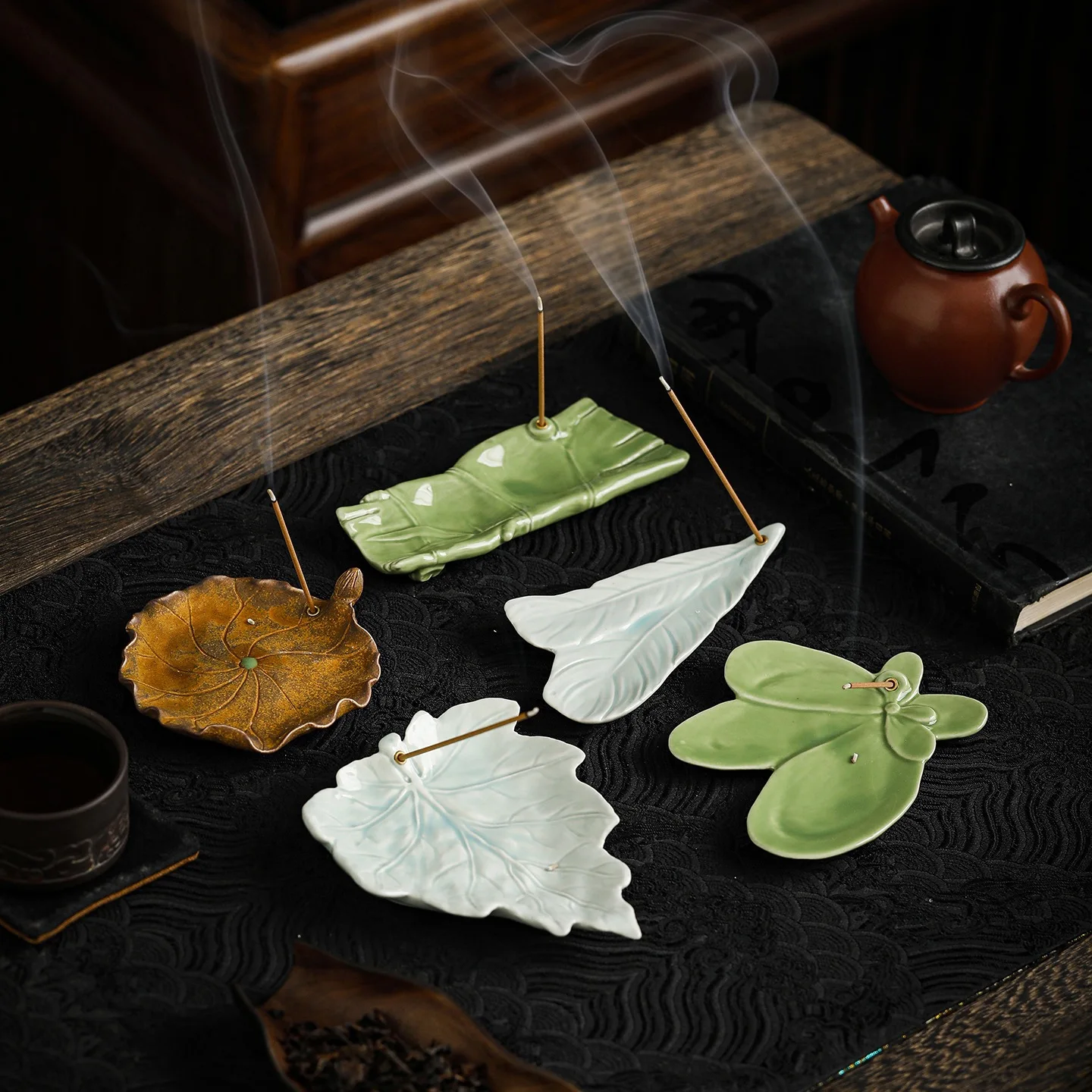 Ceramic Incense Holder Stick Burner Lotus Bamboo Figurine Incense Ash Tray Home Tea Table Aromatherapy Desktop Decor Craft Gift