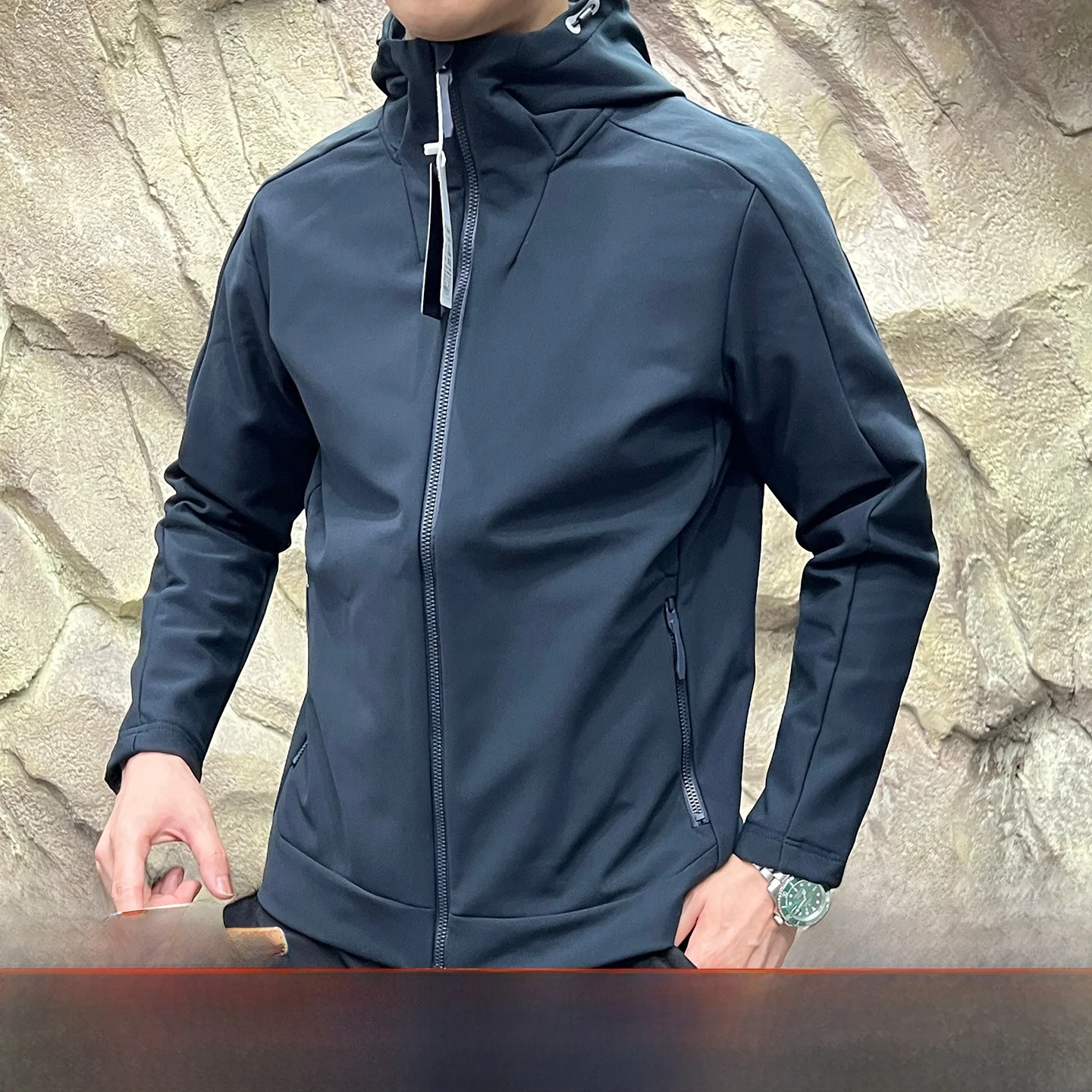 

Outdoor Men's Softell Jaet Windproof Waterproof 3D Tailoring Hooded ell Coat Autumn Season Youth Polyester Fiber