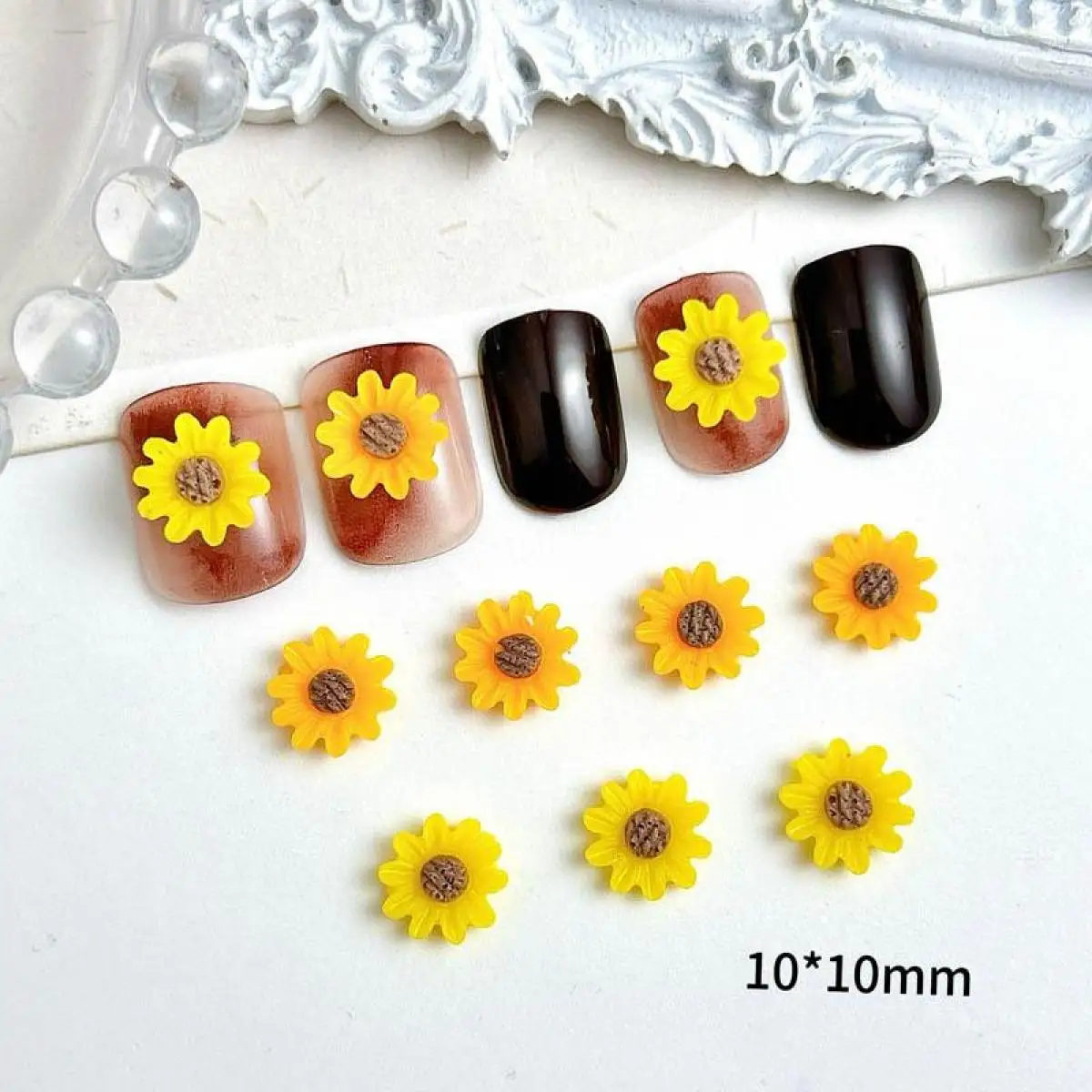 30PCS Minimalist Simulated Sunflower Nail Charms 3D Resin Sweet Flower Nail Art Decorations Cream Glue Manicure DIY Accessories