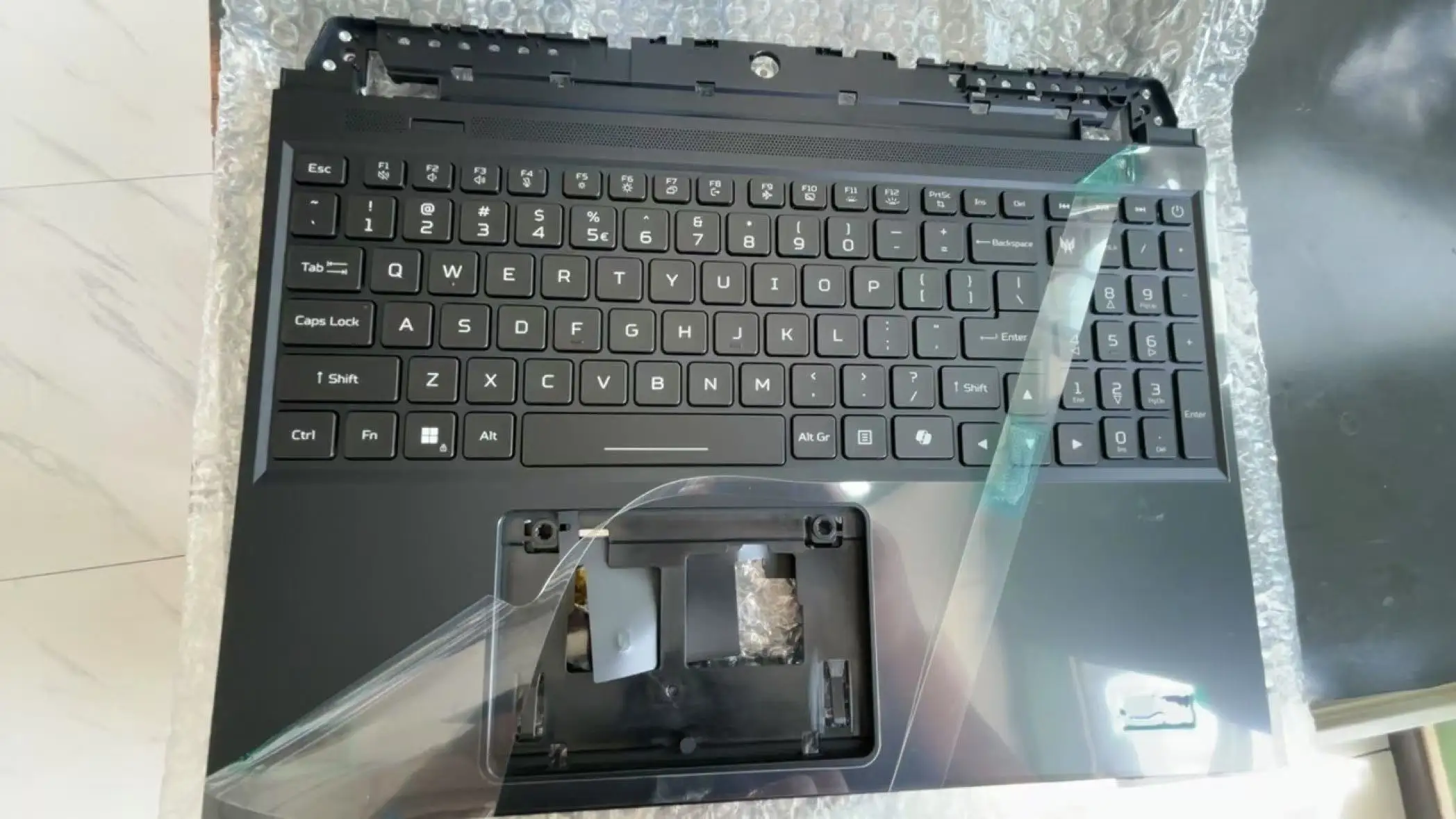 

AVAILABLE BRAND NEW PALMREST US KEYBOARD COVER HOUSE FOR ACER Predator PHN16-72 2024 FAST SHIPPING