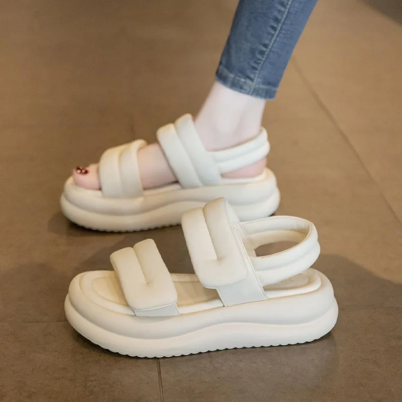 Thick soled bread sandals women's summer casual sports beach shoes 2026 new student Roman women's shoes