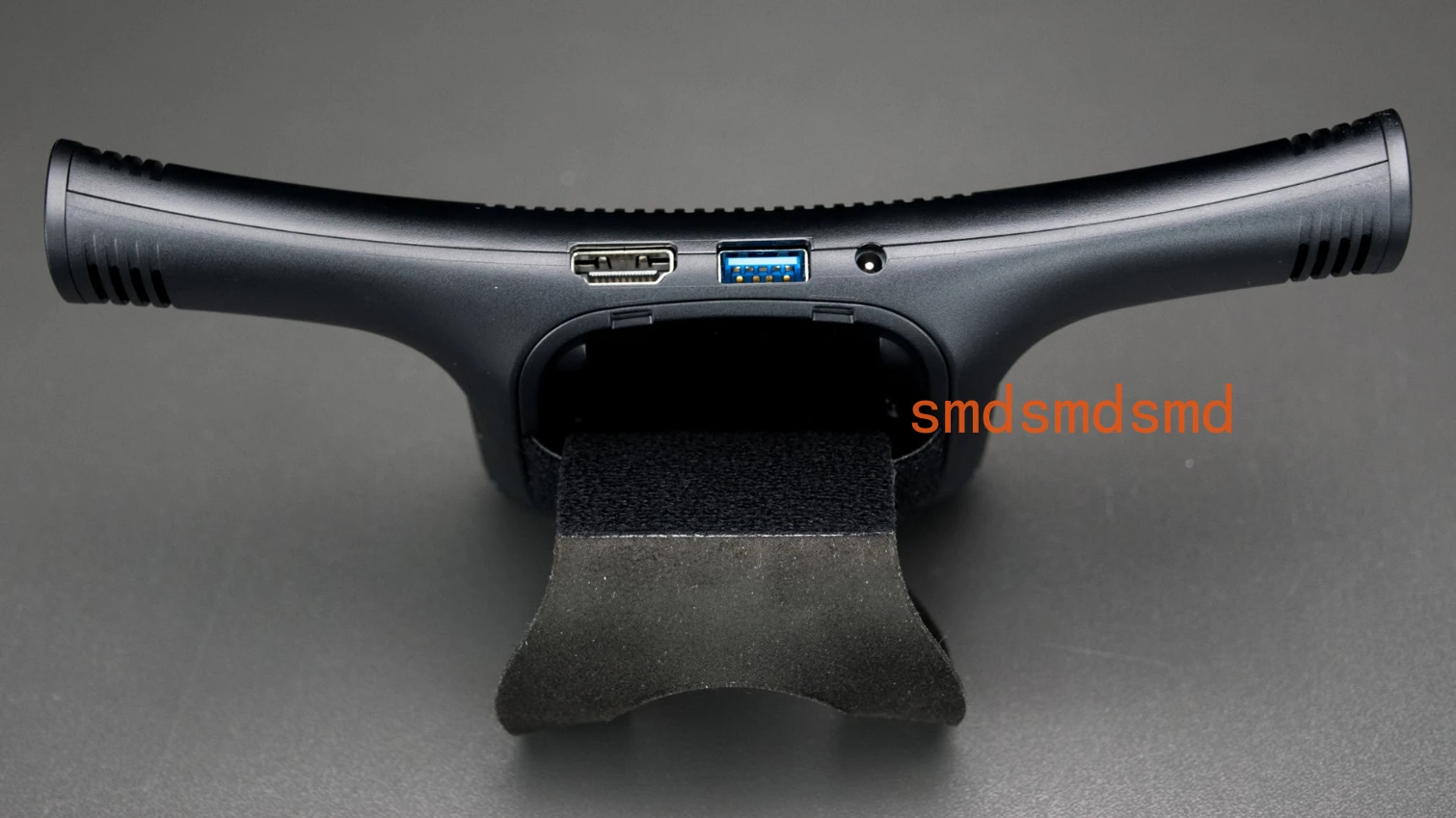 HTC  Wireless Adapter Wireless VR for Vive Cosmos,Vive Pro and Vive Pro Eye supports 3264 x 1632 resolution and 90Hz refresh