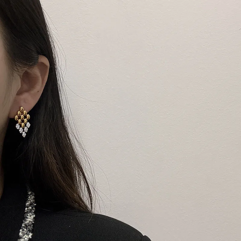 Thumbnail 3 - #26 Dangle Chain Earrings Comparison Guide