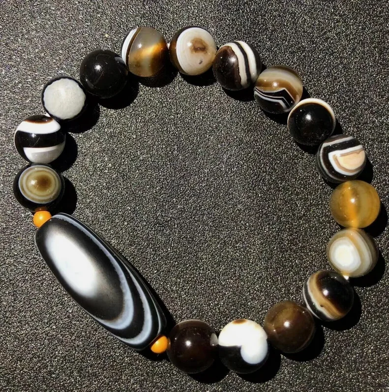 Energy Tibetan Old Agate Natural Silkworm Heaven Eyed DZi Bead Amulet bracelet