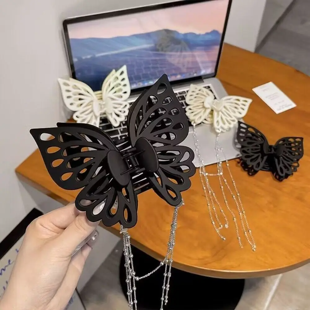 Clip de garra de borla de mariposa hueca, accesorios para el cabello de Color sólido de plástico elegante