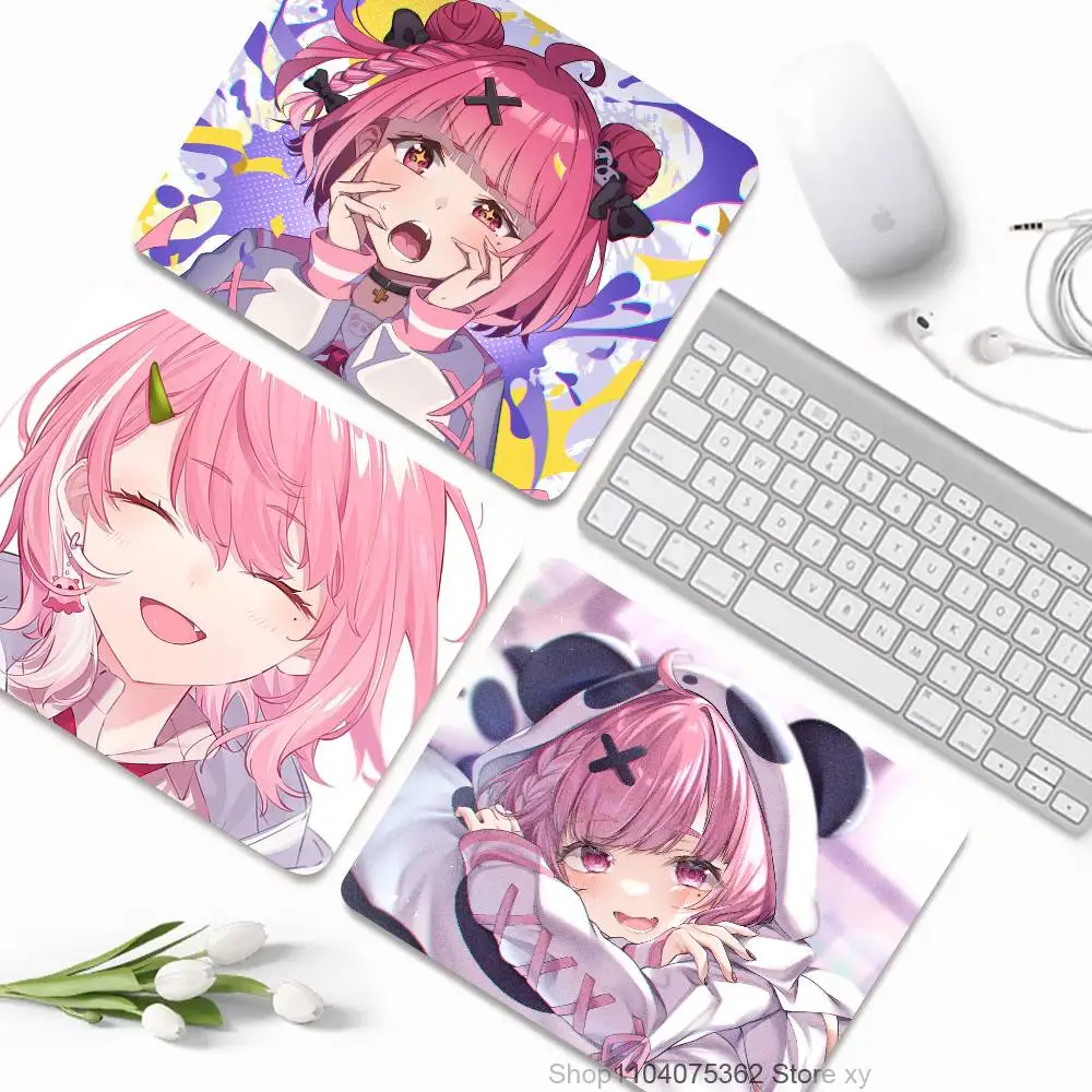 Anime Virtual Idol Sasaki Saku Mousepad Small LockEdge Mouse Pad For Gamers Computer Desk Pad Rectangular Anti-slip Rubber