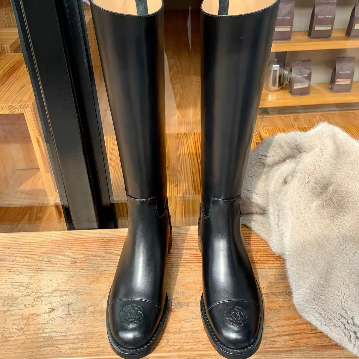 Women's Long Tea Rose Embroidered Leather Boots Slim High-Rise Knee-Length Riding Boots Rubber Sole Comfortable Cushioning