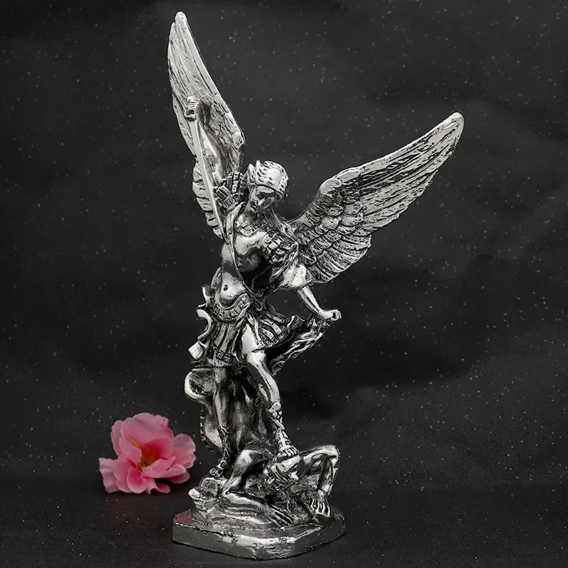 Christian Saint Michael FigurineThe Archangel Defeating Satan Guardian Statues Zinc Alloy For Home Room Tabletop Desktop