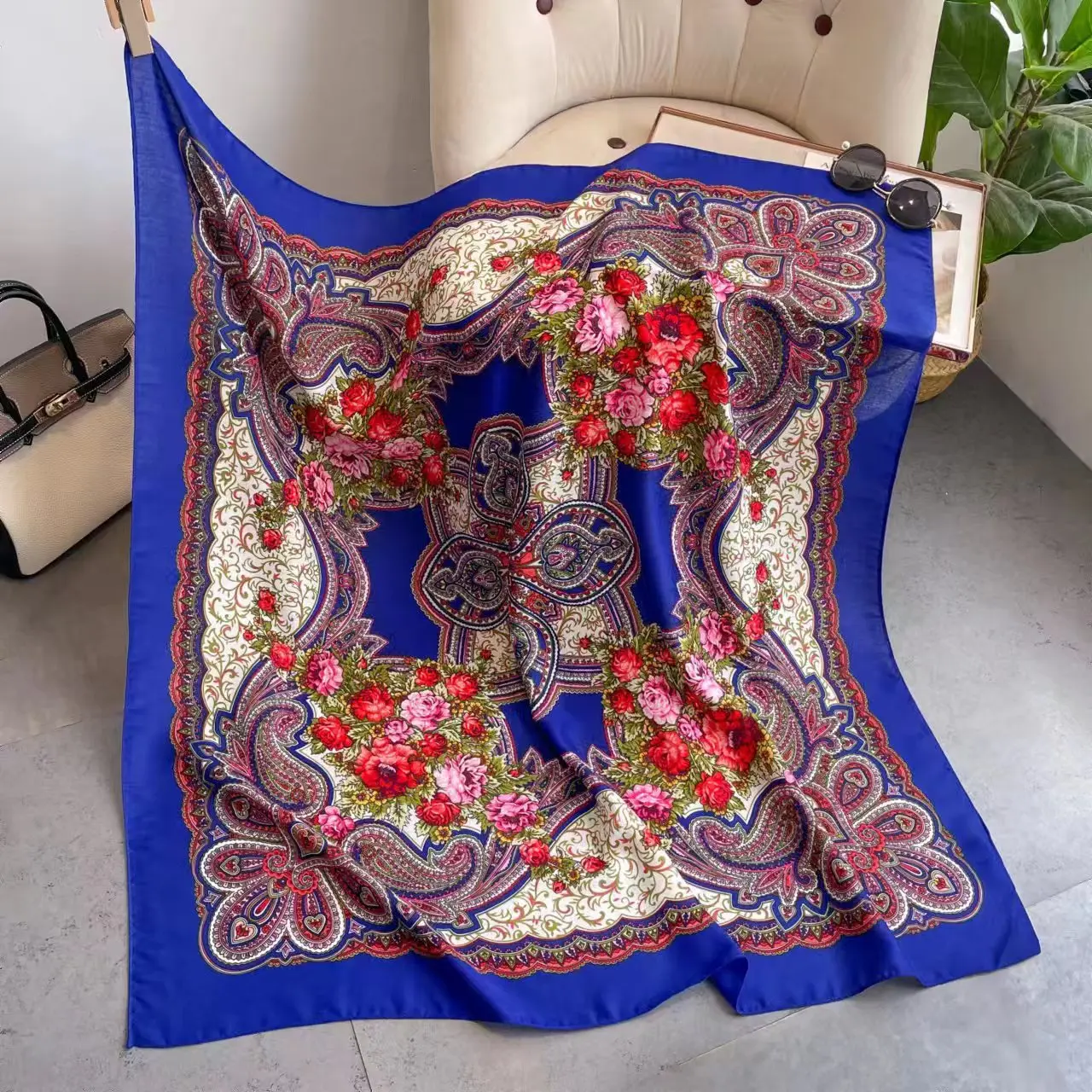 110*110cm Russian Style Floral Print Square Scarf Paisley Bandana Traditional Ukrainian Shawl Babushka Handkerchief Head Scarves