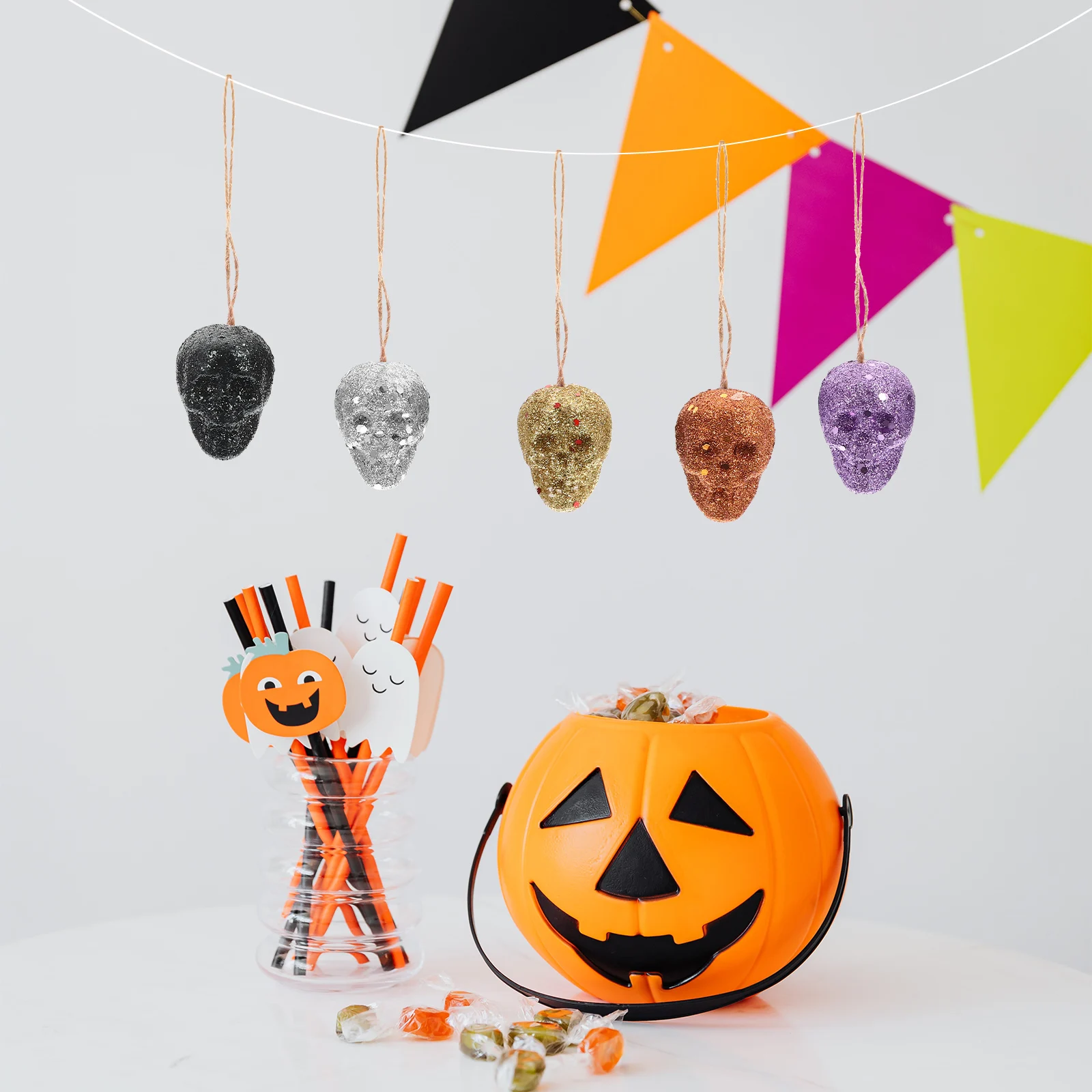 

25pcs Mini Skull Hanging naments Foam Halloween Decorations Creepy Heads Party Props Tree Centerpieces Realistic Foams
