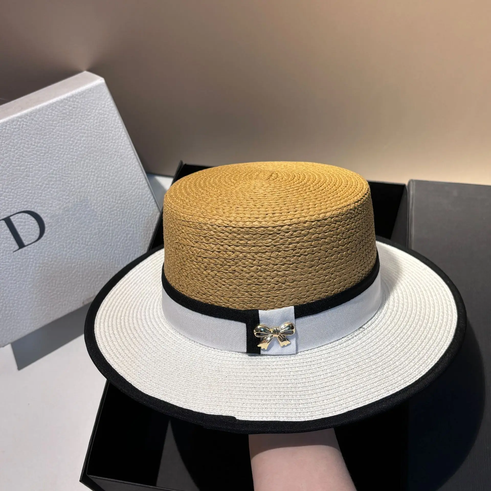 

2025 Summer New! Imitation Raffia Splicing Flat Top Straw Hat -Ideal for Outdoor Beach Sun Protection,Stylish Women's Casual Hat