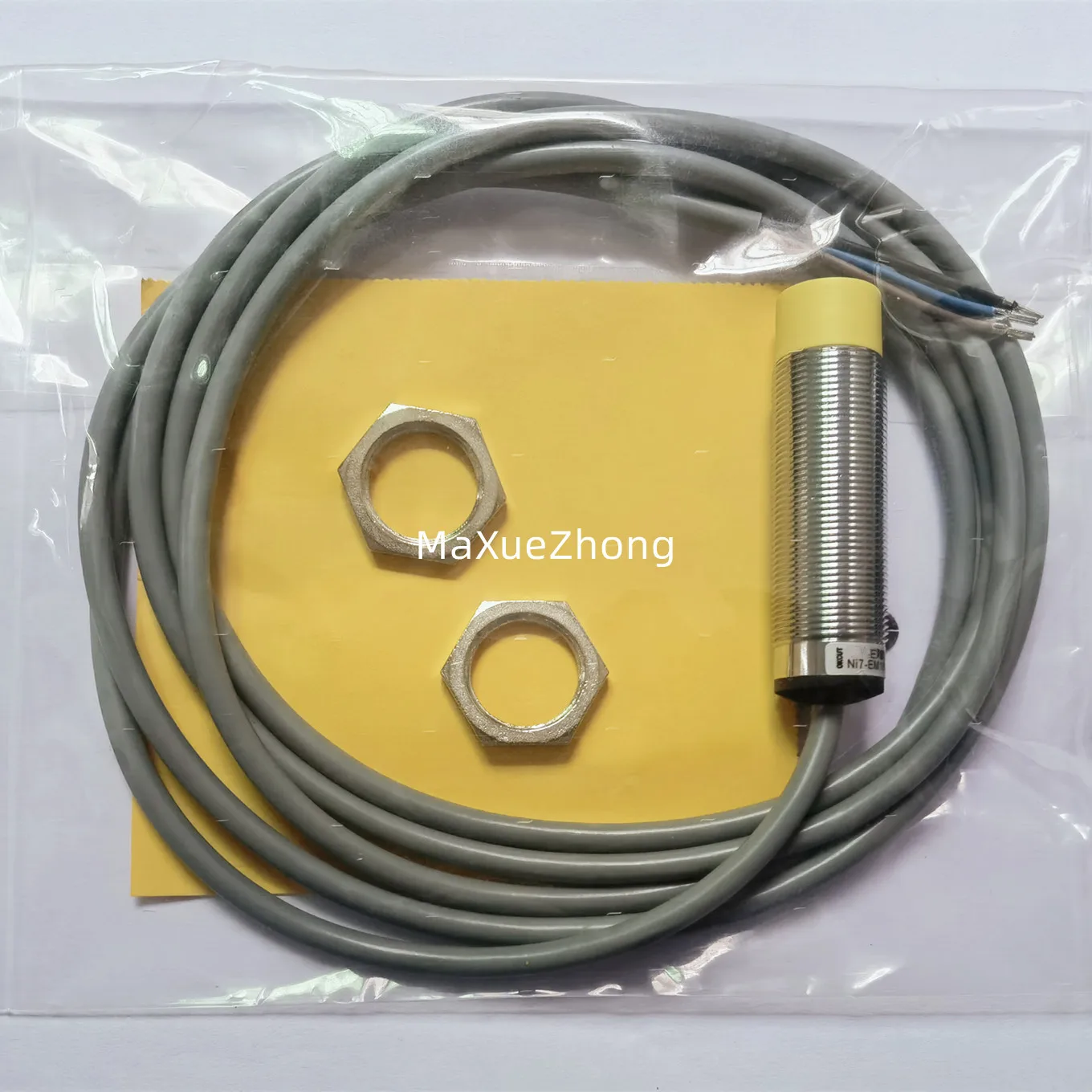 Asli baru 100% proximity switch NI7-EM18WD-AP6X/S929